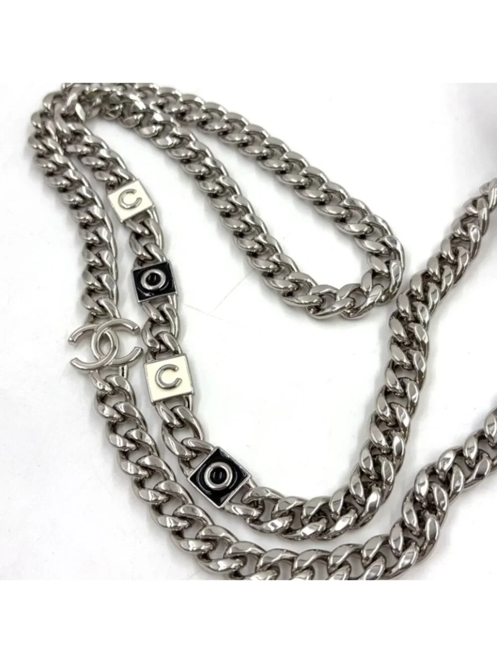 Chanel Classic Small Vanity Caviar Leather White Chain Shoulder Bag Silver